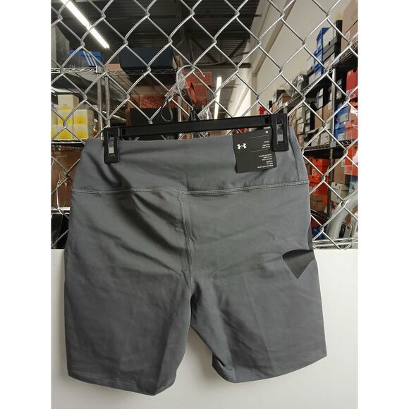 NWT Under Armour Women's Campus 7" Shorts Lightweight Athletic Size Medium - Picture 2 of 4